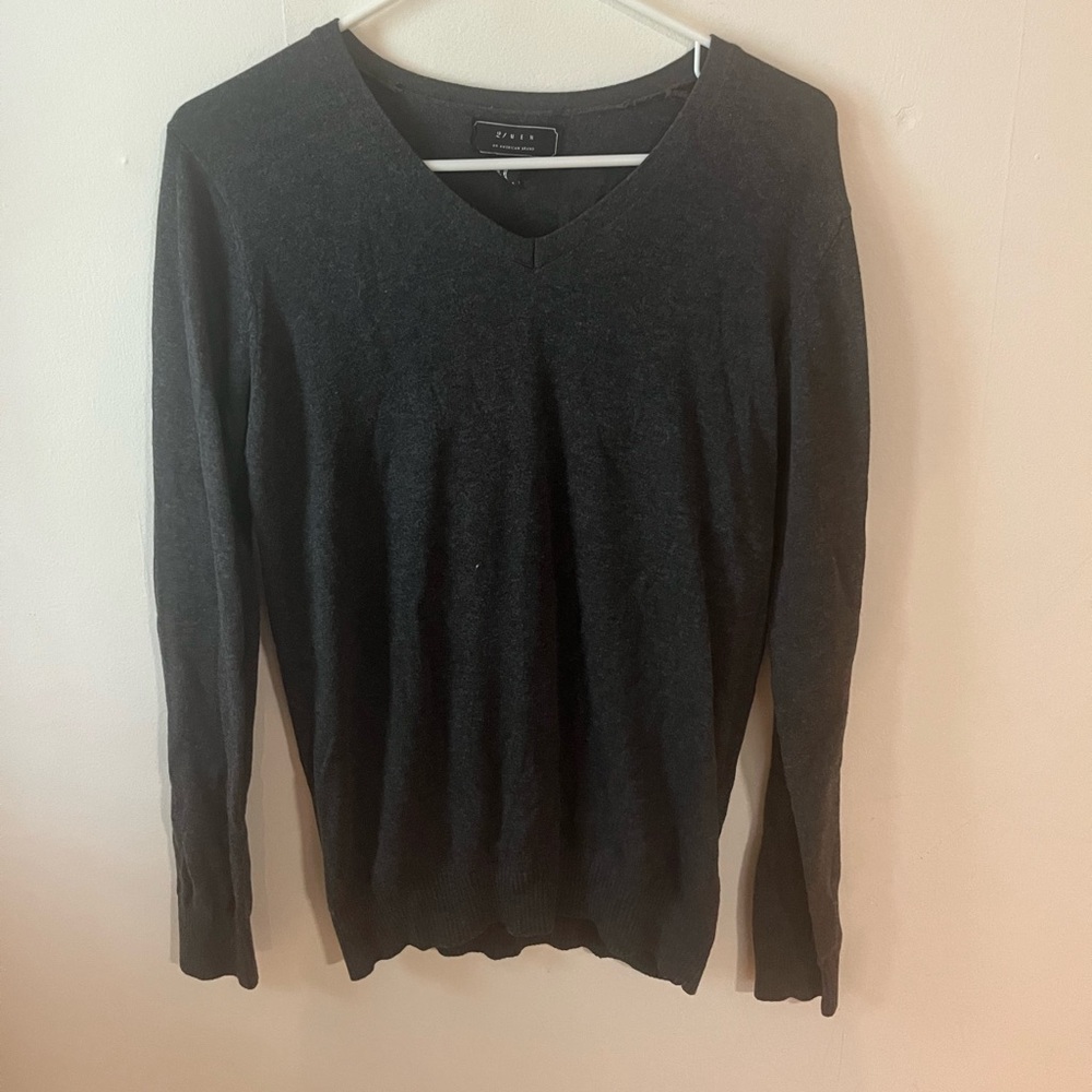 Forever 21 Men’s Vneck Sweater Size XS GRAY